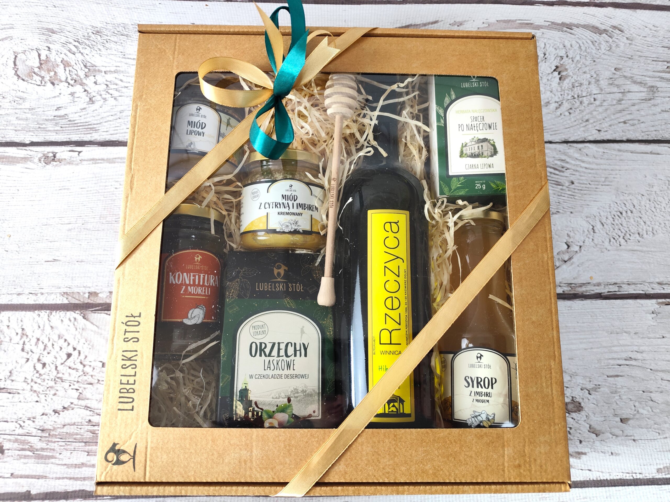 Zestaw prezentowy z winem Rzeczyca Hibernal