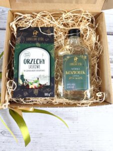 Zestaw Prezentowy "Koziołek w Lesie" - wódka i orzechy w czekoladzie | Lubelski Stół